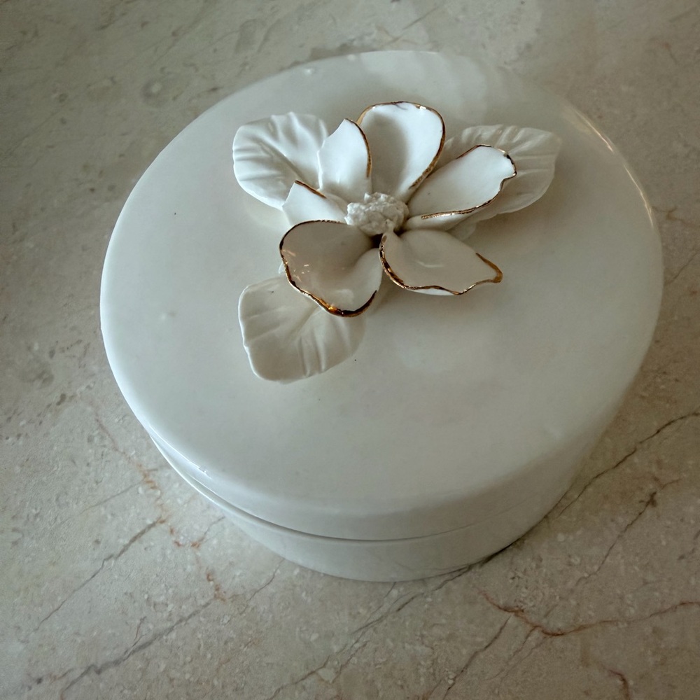Late 90s vintage vanity trinket